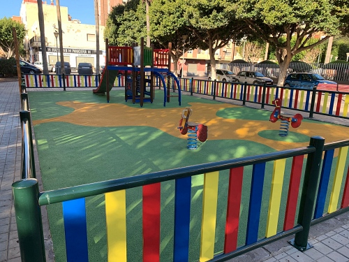 Las dos áreas de juegos infantiles del barrio de 500 Viviendas ya están remodeladas