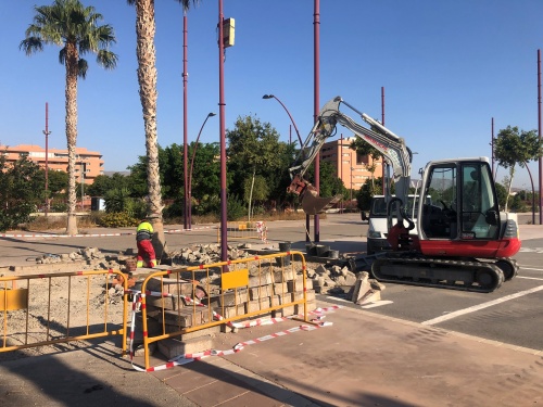 Iniciados los trabajos de mantenimiento y reparación en el Recinto Ferial