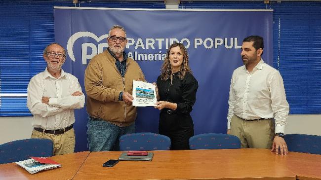 Diputada del PP aborda con la Mesa del Ferrocarril las conexiones en Almería