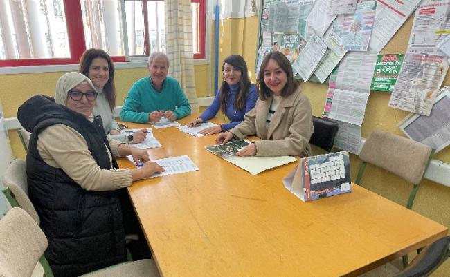 Actividad de concienciación sobre la importancia de la educación superior en Vícar