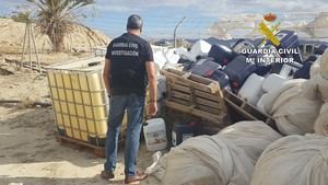 Guardia Civil recupera más de 1000 Kg. de abonos sólidos y más de 500 litros de abonos y fitosanitario