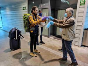 El Gobierno central ya ha repartido en Almería 102.300 de las 160.000 mascarillas para #COVID19