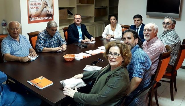 Ciudadanos y La Mesa del Ferrocarril analizan el informe 'Esperanzas y Realidades' sobre las infraestructuras