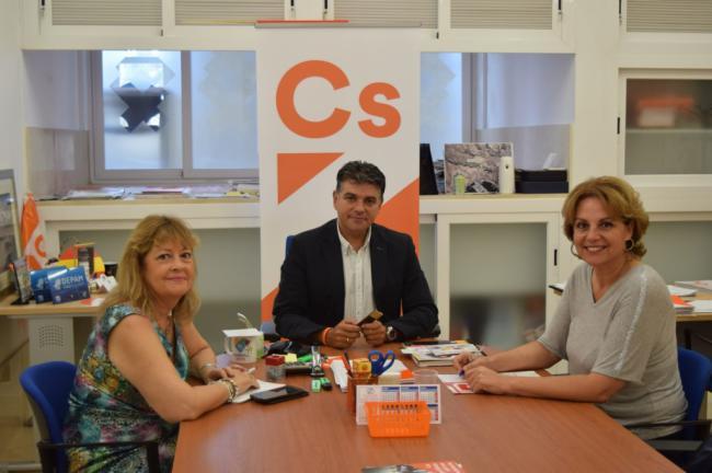 Cs Almería pide al equipo de Gobierno continuar con el convenio de Cáritas-Koopera