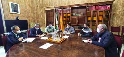 Subdelegación recibe a la Plataforma Vecinal por El Cañarete