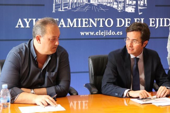 El Ayuntamiento de El Ejido inicia los trámites para rescatar el Servicio del Agua