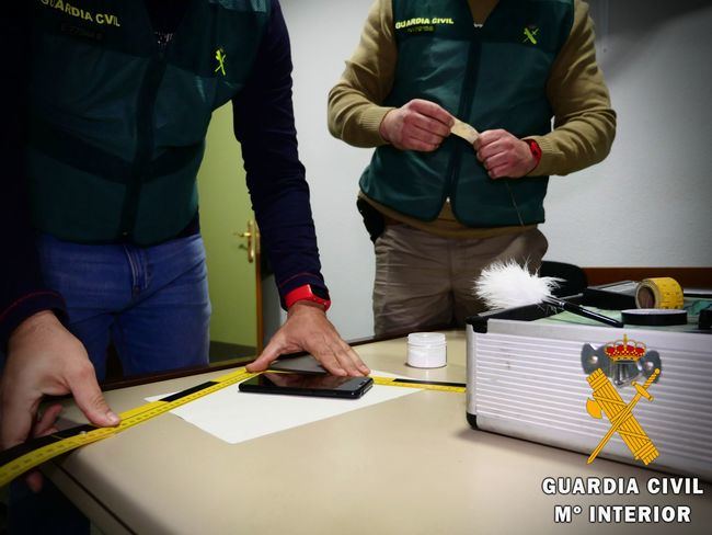 La Guardia Civil pilla a un “murciglero”sorprendido “in fraganti”