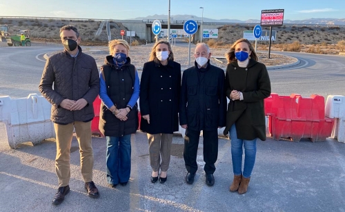 La ampliación de la glorieta de acceso a Roquetas de Mar finalizará antes de Semana Santa