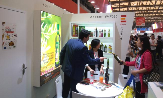 Almería es la última de Andalucía en exportación de aceite a China