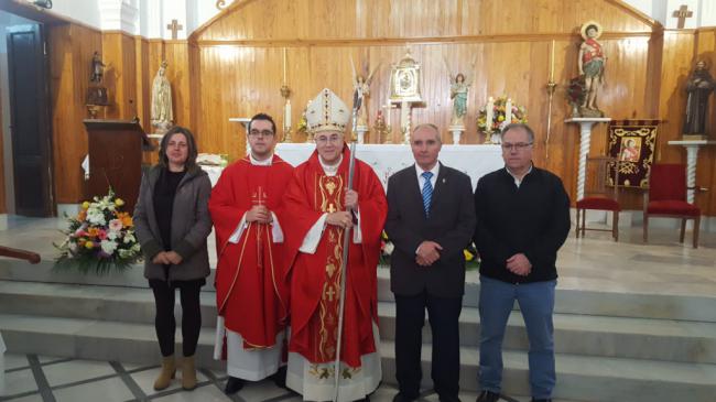 El obispo de Almería celebra San Blas en el municipio de Sierro