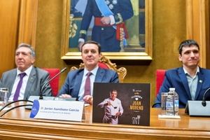 Diputación se llena de ‘Sabores Almería’ con el libro del chef Juan Moreno