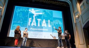 El público se divierte en la ‘Experiencia fatal’ de ver en comunidad ‘Jaguar Lives’