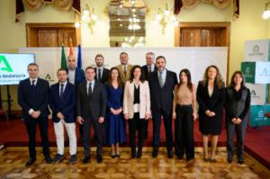 La alcaldesa de Almería tiende la mano al nuevo delegado de Turismo