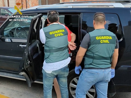 Detenido en EL Ejido por estafar 143.000 euros a empresarios hortícolas de la Vega Baja