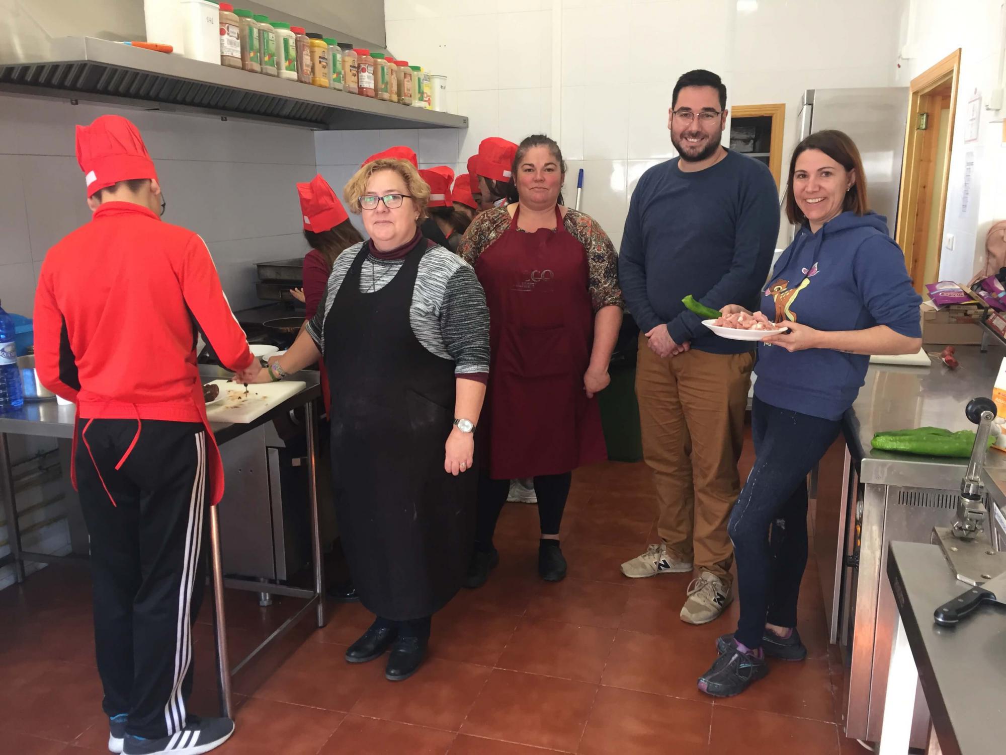 Más de 100 jóvenes participan esta Navidad en los talleres de ocio ‘Tabernas Go’