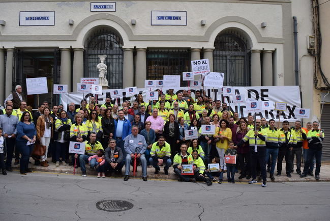 Gádor se moviliza por el mantenimiento de la fábrica de cemento