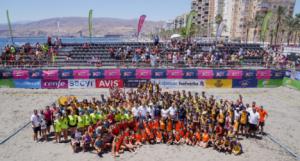 4.000 jugadores en el Campeonato de España de Balonmano Playa en Almería