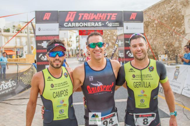 Germán Rodríguez García y Raquel Úbeda Fernández ganan de la tercera prueba del Triwhite Cup de Carboneras