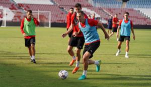 Los rojiblancos preparan con intensidad el partido ante el Sporting de Gijón