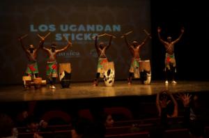 Unos 1.400 Escolares De Vícar Vibran Con Los Ugandan Sticks