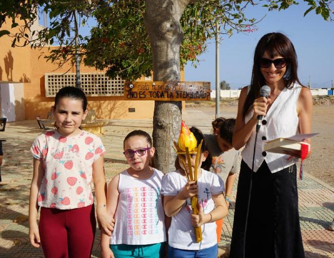 La Antorcha De Las Letras Recorre Llanos De Vícar Con Paseo Literario, Cine Y Teatro