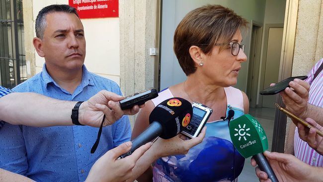 Valverde insiste en que Pérez Navas decida entre Senado o Ayuntamiento