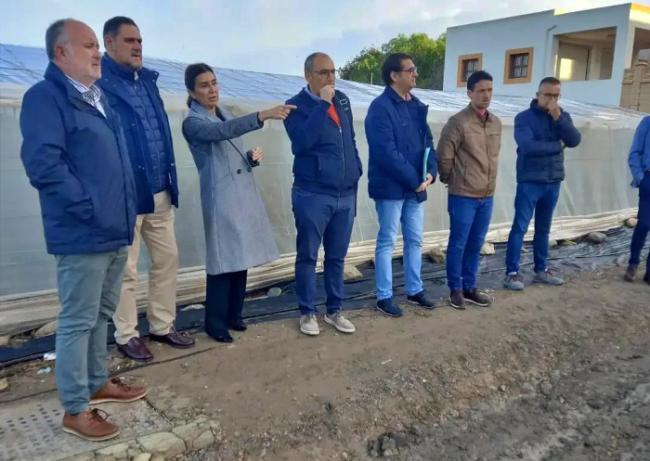 Junta y Ayuntamiento coordinan la reparación del muro del CEIP Ferrer Guardia