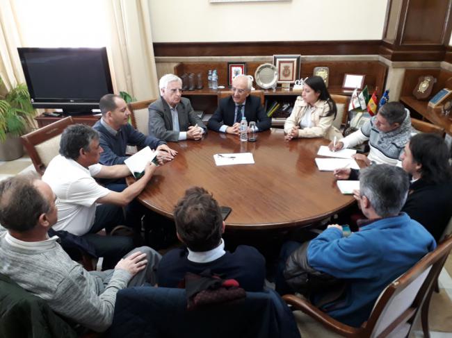 Reunión entre el subdelegado del Gobierno y representantes de la Comisión Ejecutiva Colombiana