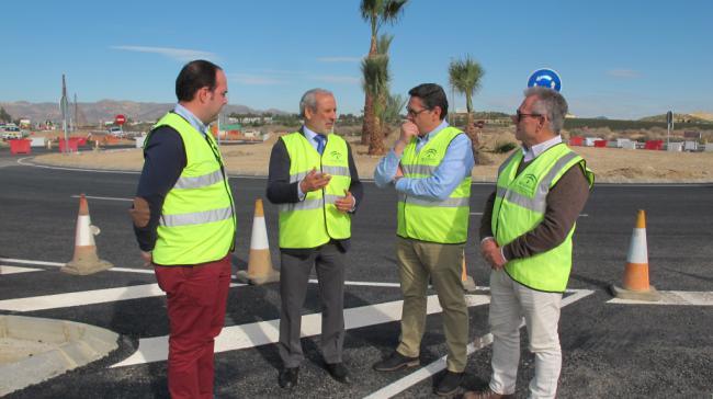 Abierto en Vera el primer tramo de la rotonda para mejora de la seguridad en la A-352