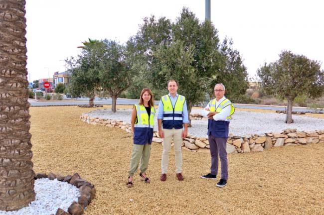 La Junta mejora la glorieta de la carretera A-352 a su paso por Vera
 