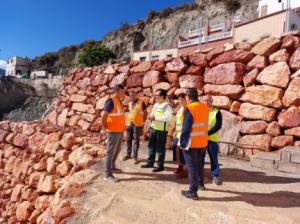 Canjáyar reconstruye el muro que inutilizó la Avenida de la Alpujarra