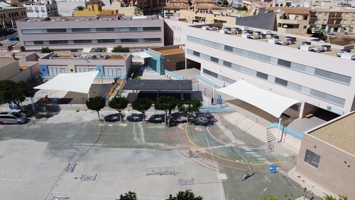 El Ayuntamiento de Vera instala toldos en los colegios públicos