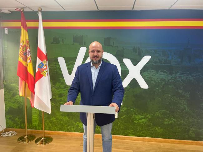 Vox equipara a PP y PSOE en sus críticas a la sanidad en Almería