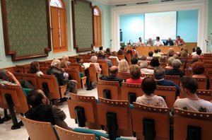 La UNED acoge la presentación de ‘Poemas de andar por clase’