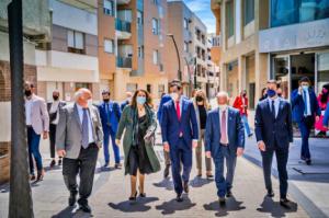 El presidente de Andalucía visita Roquetas de Mar