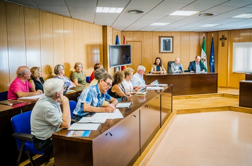 El alcalde de Roquetas recibe al Consejo Municipal de Mayores