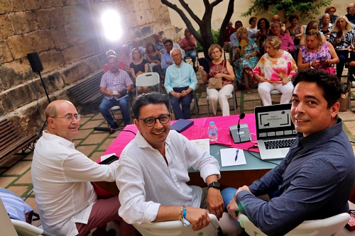 La conferencia ‘Tauromaquia y Cine’ de Juan Gabriel García abren la Feria 2022