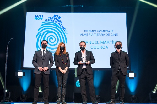 Kiko Medina y Martín Cuenca homenajeados en la Gala Audiovisual Almeriense