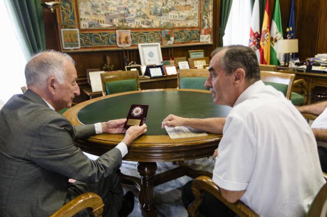 Visita de la Real Hermandad de Veteranos de las Fuerzas Armadas y Guardia Civil