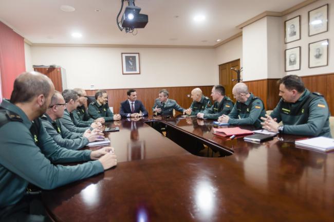 Primer encuentro institucional entre el presidente de Diputación y el coronel jefe de la Guardia Civil