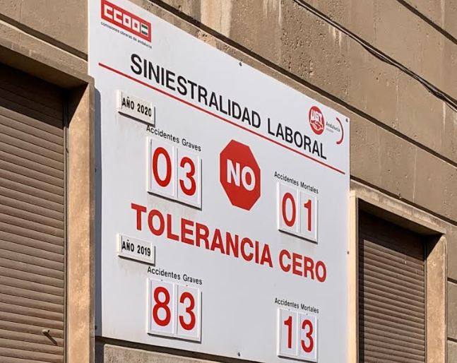 Concentración sindical por la primera fallecida en accidente laboral