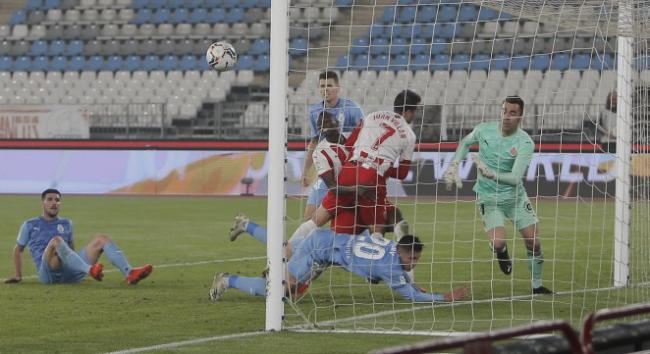 0-0: ... y eso que el Girona se quedó con 8 jugadores