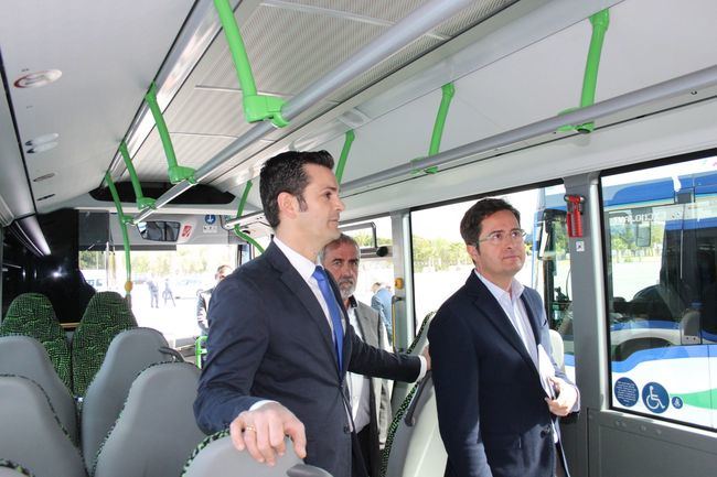 El Ejido suma nueve autobuses a su flota más accesibles