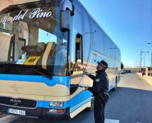 Vícar Se Adhiere A La Campaña De Control De Camiones Y Autobuses 