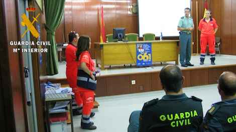 La Guardia Civil auxilia a una joven con grandes convulsiones