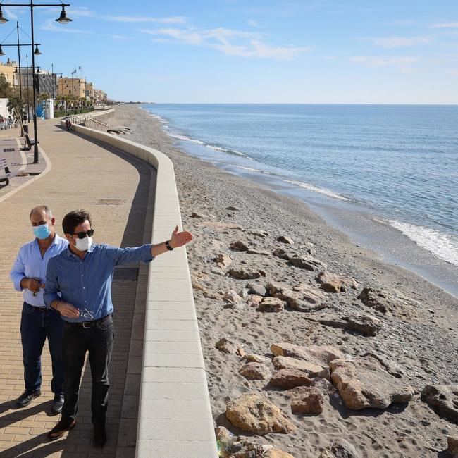 El Ejido exige a Costas una solución a la regresión del litoral de Balerma y Guardias Viejas