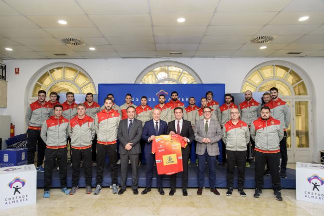 ‘Costa de Almería’ viajará por todo el mundo junto a las Selecciones Nacionales de Balonmano