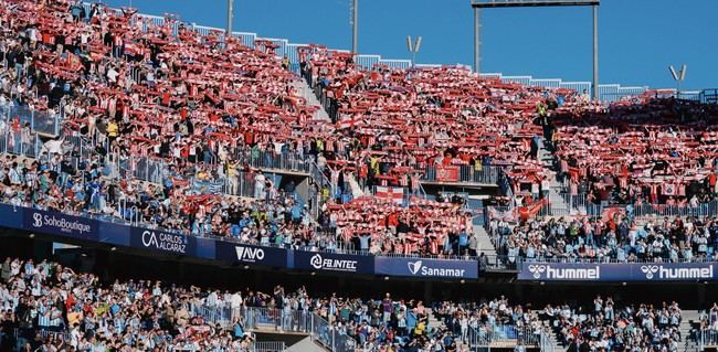 Afición inquebrantable en La Rosaleda