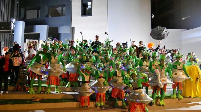 Una jornada llena de música y diversión en el Carnaval de Adra