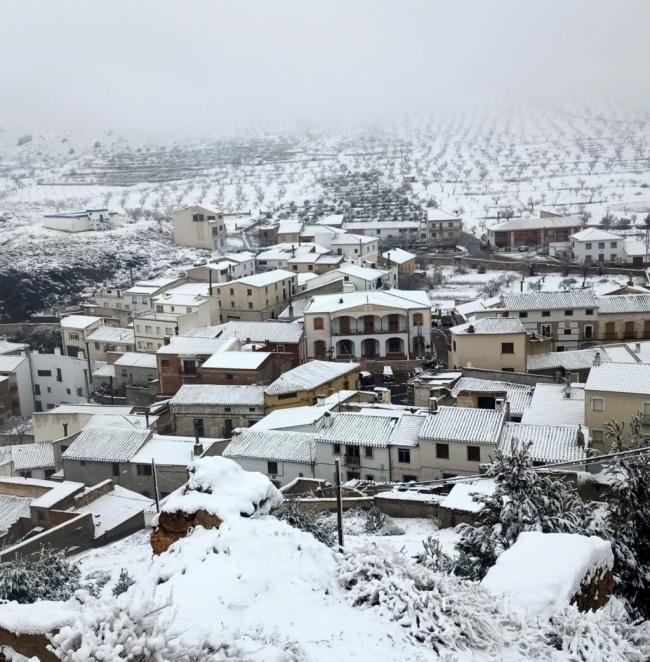 45 incidencias por el temporal de nieve en Almería